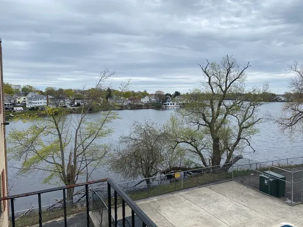 $2,500 | 406 Broadway, Unit 307, Lynn, MA 01904