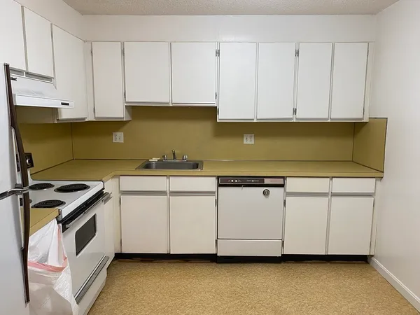 $2,500 | 406 Broadway, Unit 307, Lynn, MA 01904