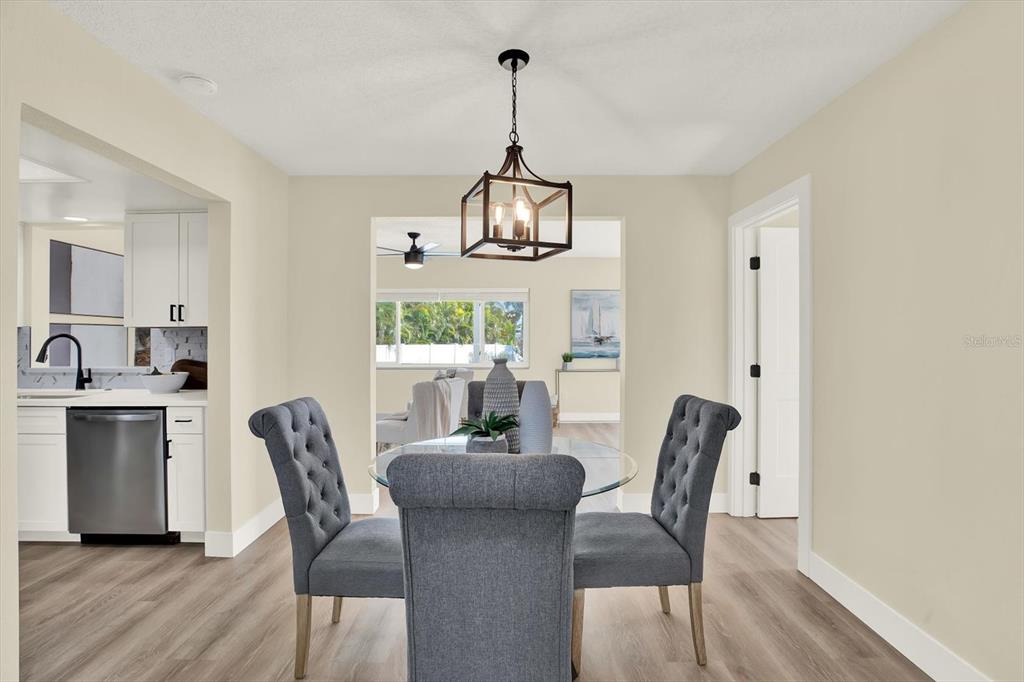 11628 Grove Street Seminole, FL 33772 - Photo 11 of 34