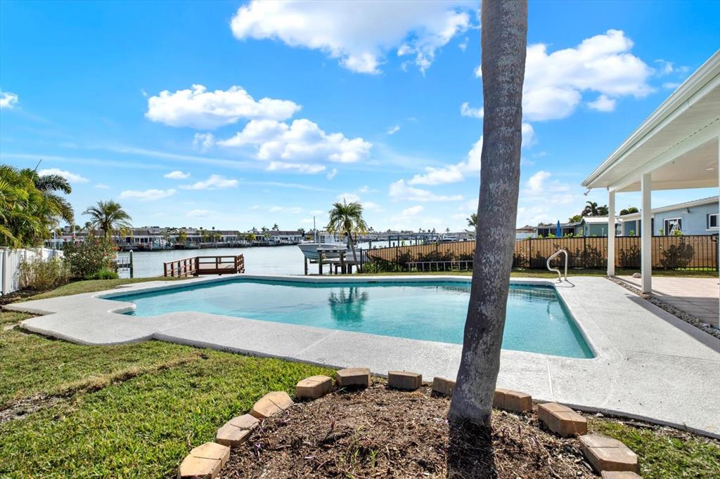 11628 Grove Street Seminole, FL 33772 - Photo 24 of 34