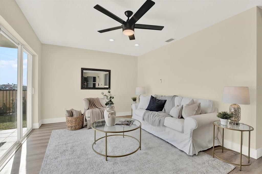 11628 Grove Street Seminole, FL 33772 - Photo 4 of 34