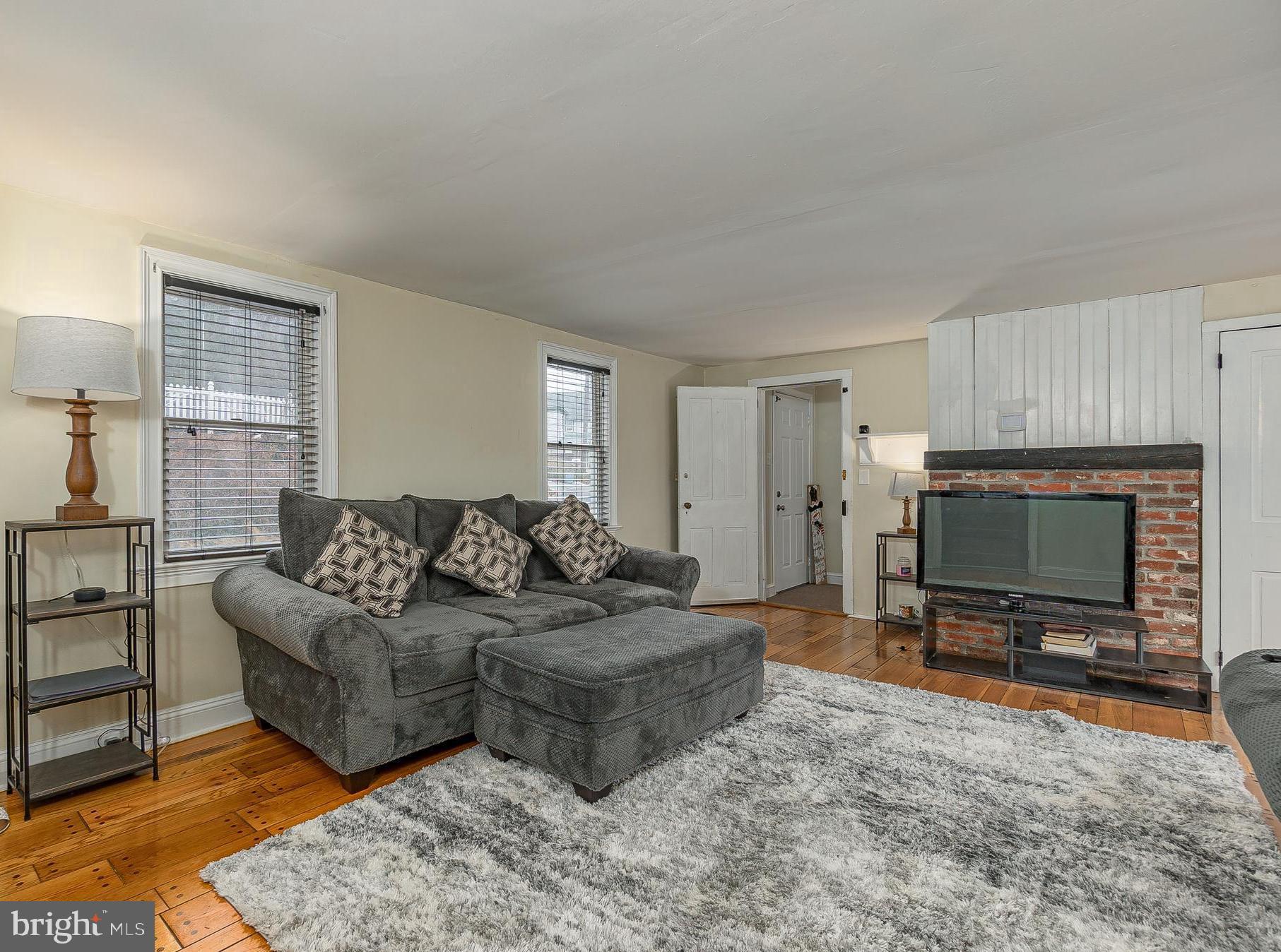 2430 Mount Road Aston, PA 19014 - Photo 4 of 58