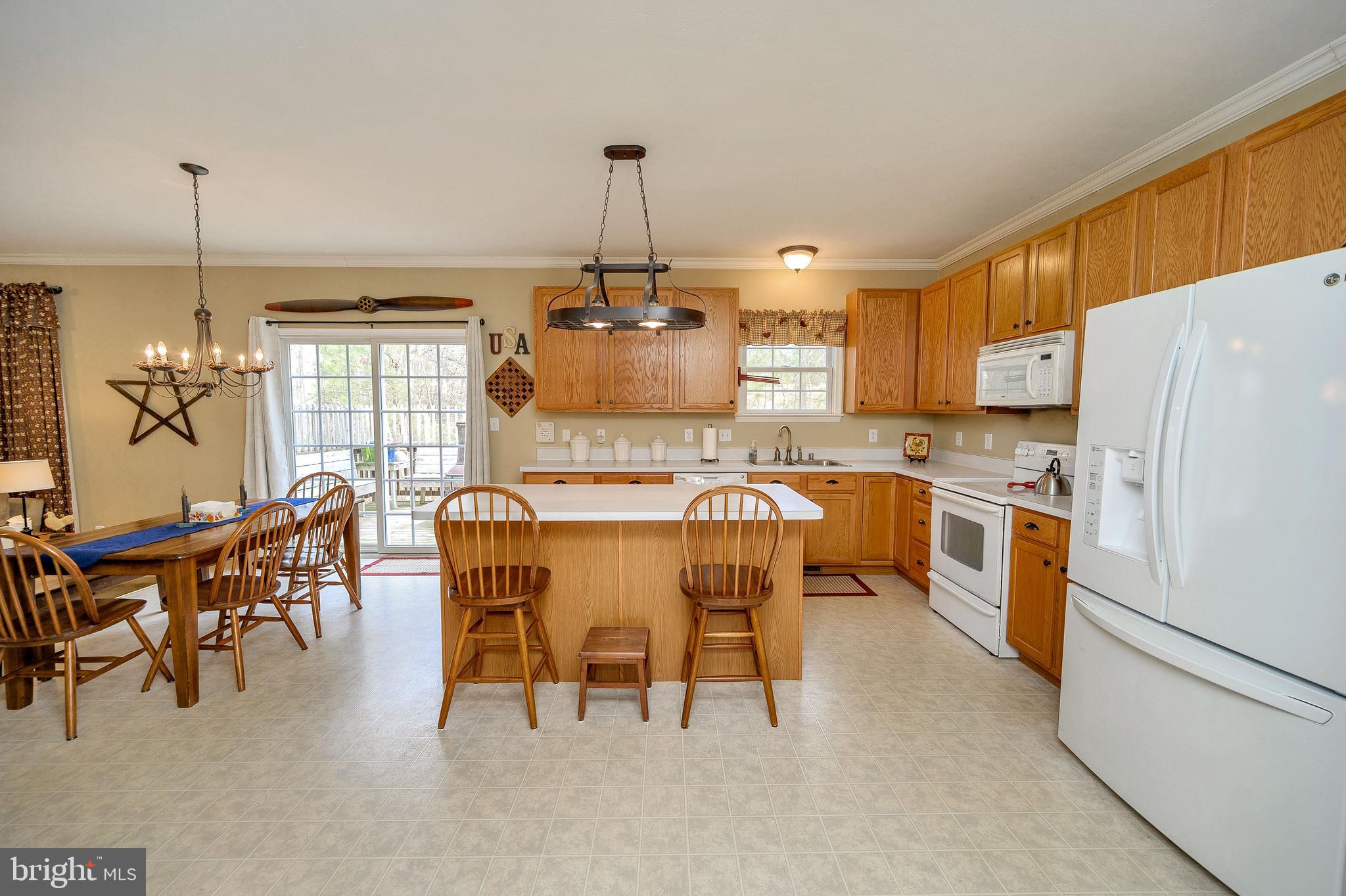 9093 Mullen Road King George, VA 22485 - Photo 6 of 39 Eat in Kitchen