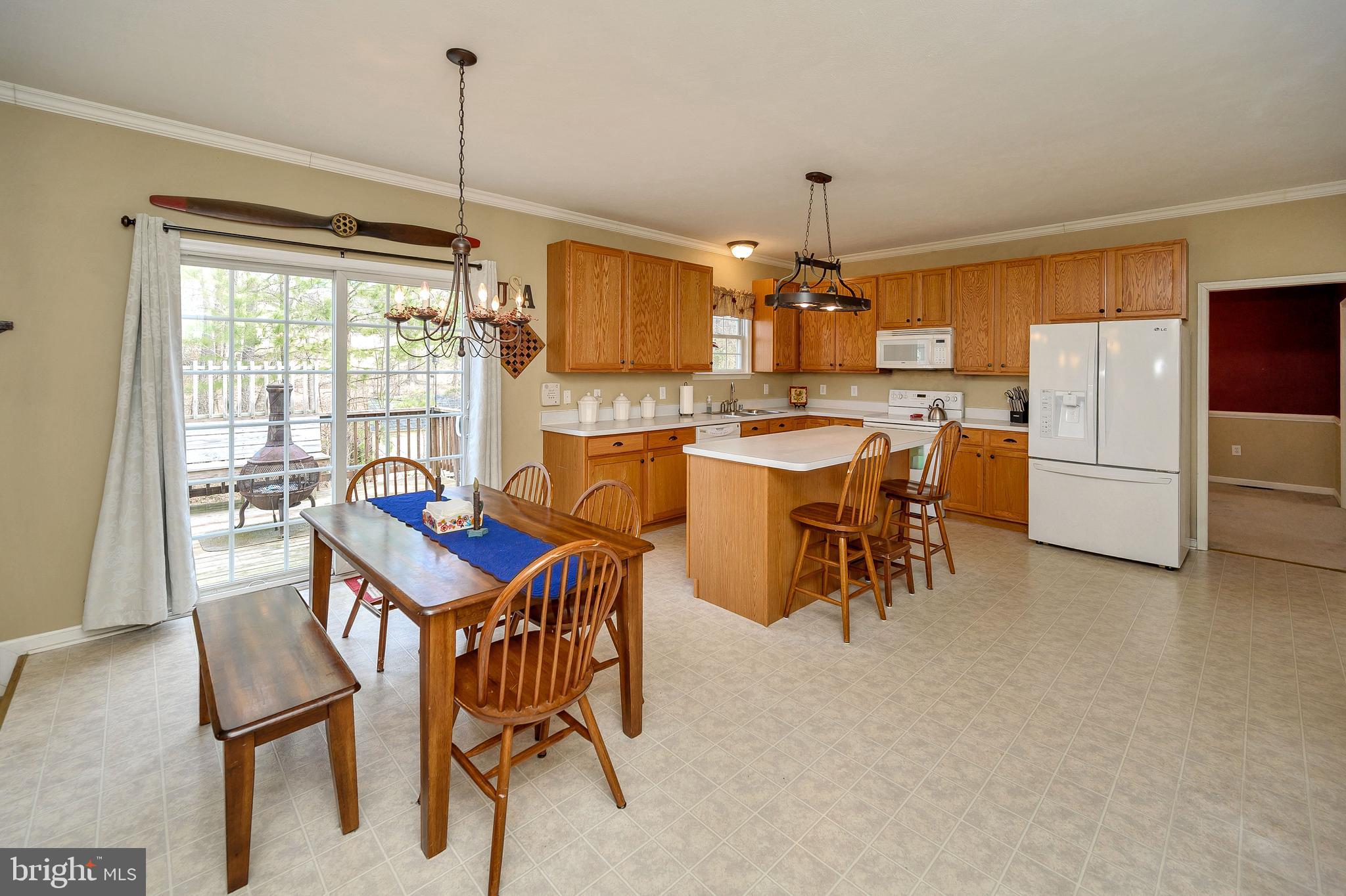 9093 Mullen Road King George, VA 22485 - Photo 10 of 39 Large Country Kitchen