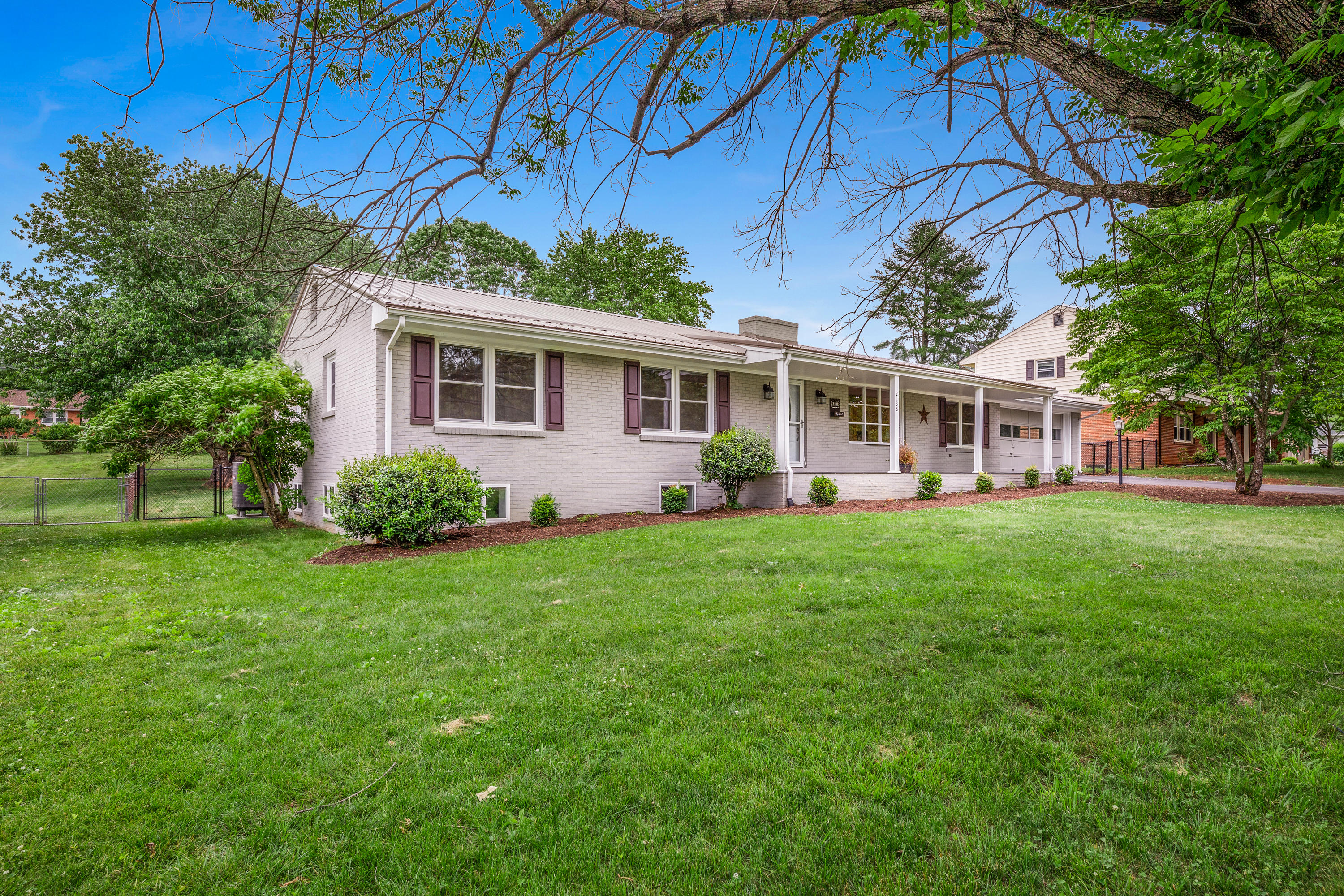 2138 Feather Road Vinton, VA 24179 - Photo 1 of 35 FR Front 4