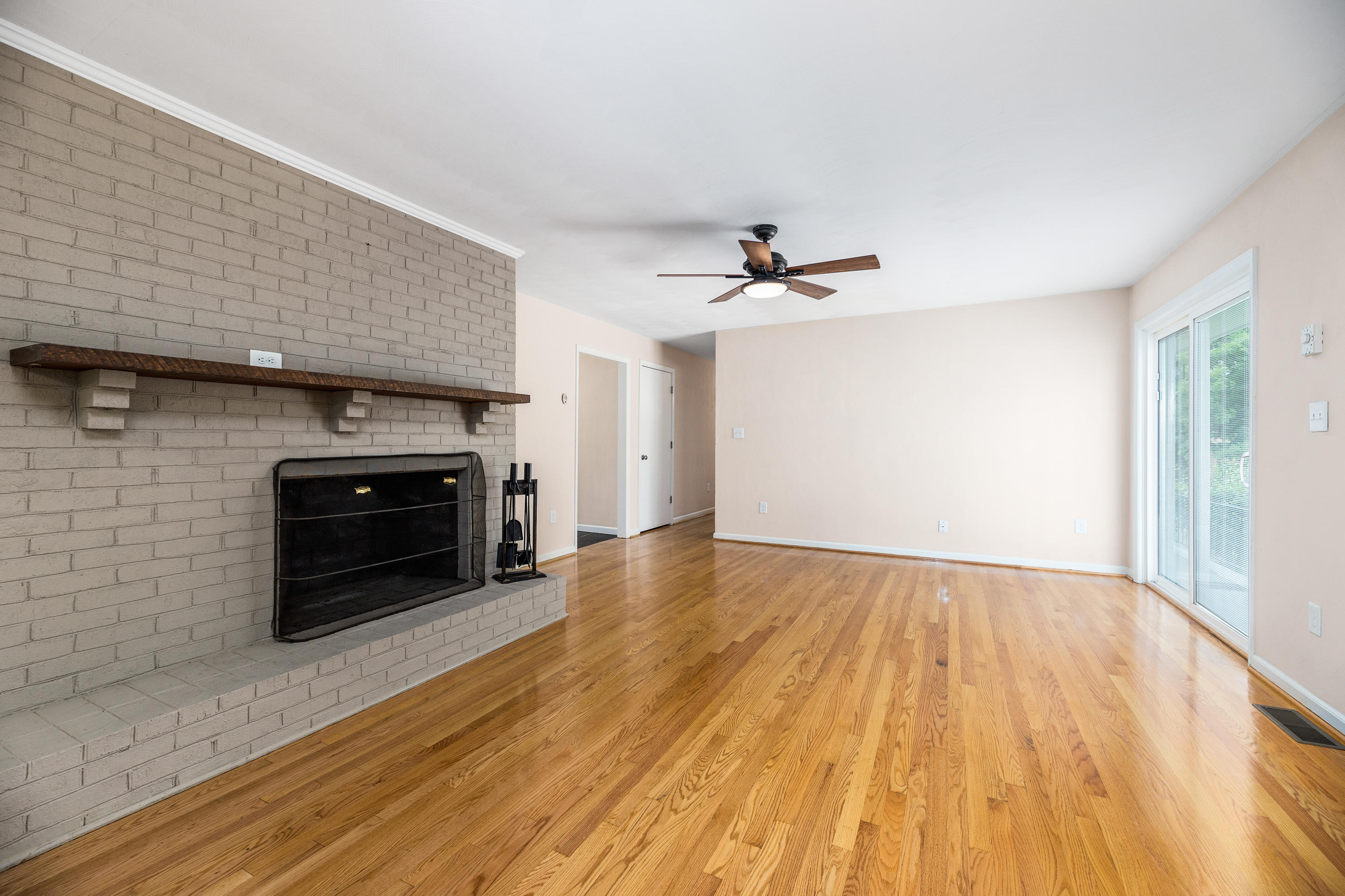 2138 Feather Road Vinton, VA 24179 - Photo 11 of 35 FR Family Room