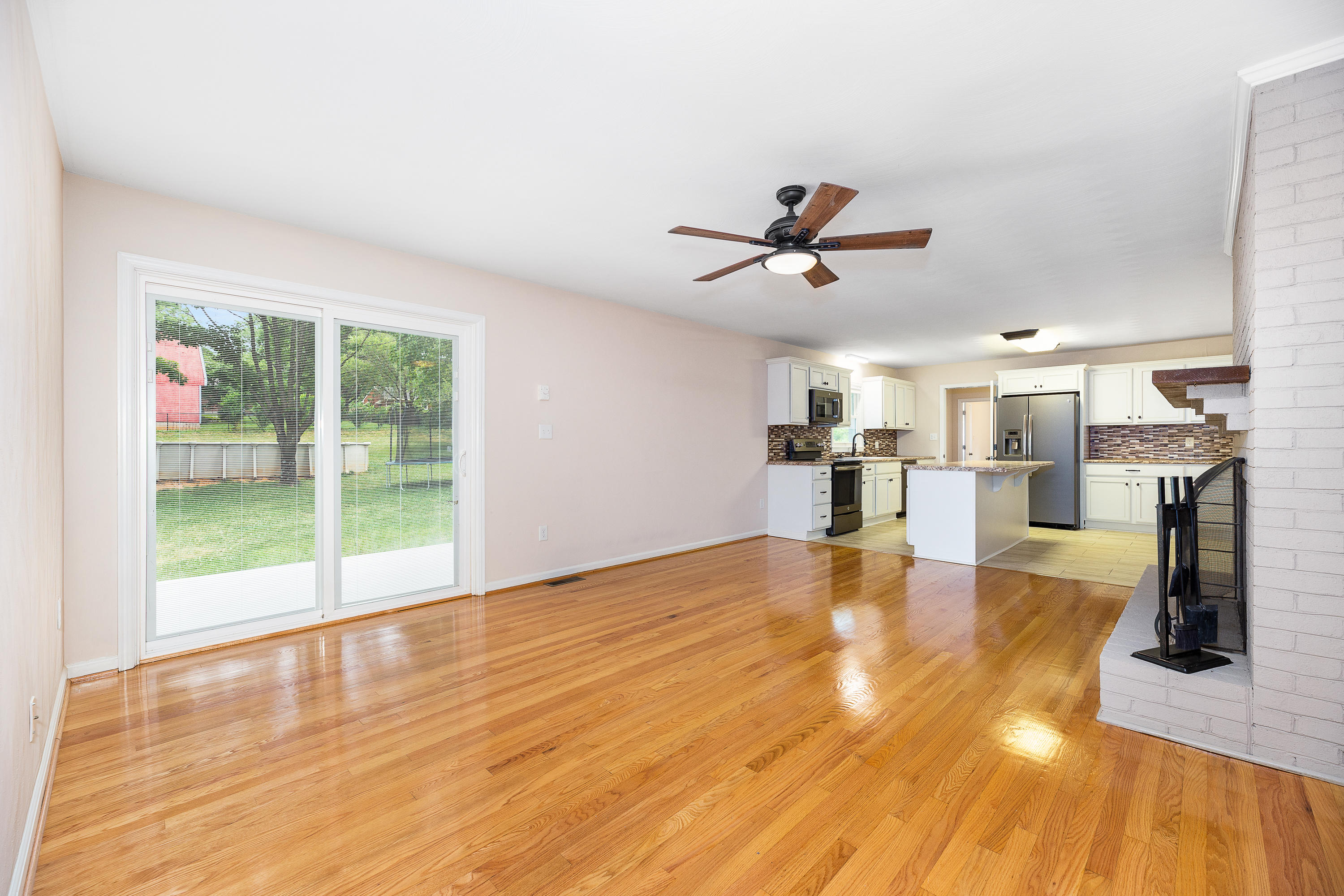 2138 Feather Road Vinton, VA 24179 - Photo 10 of 35 FR Family Room 2