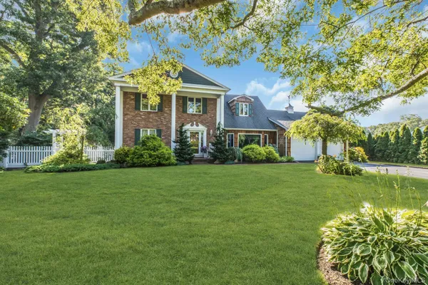 $1,100,000 | 133 Main Avenue, Lake Grove, NY 11755