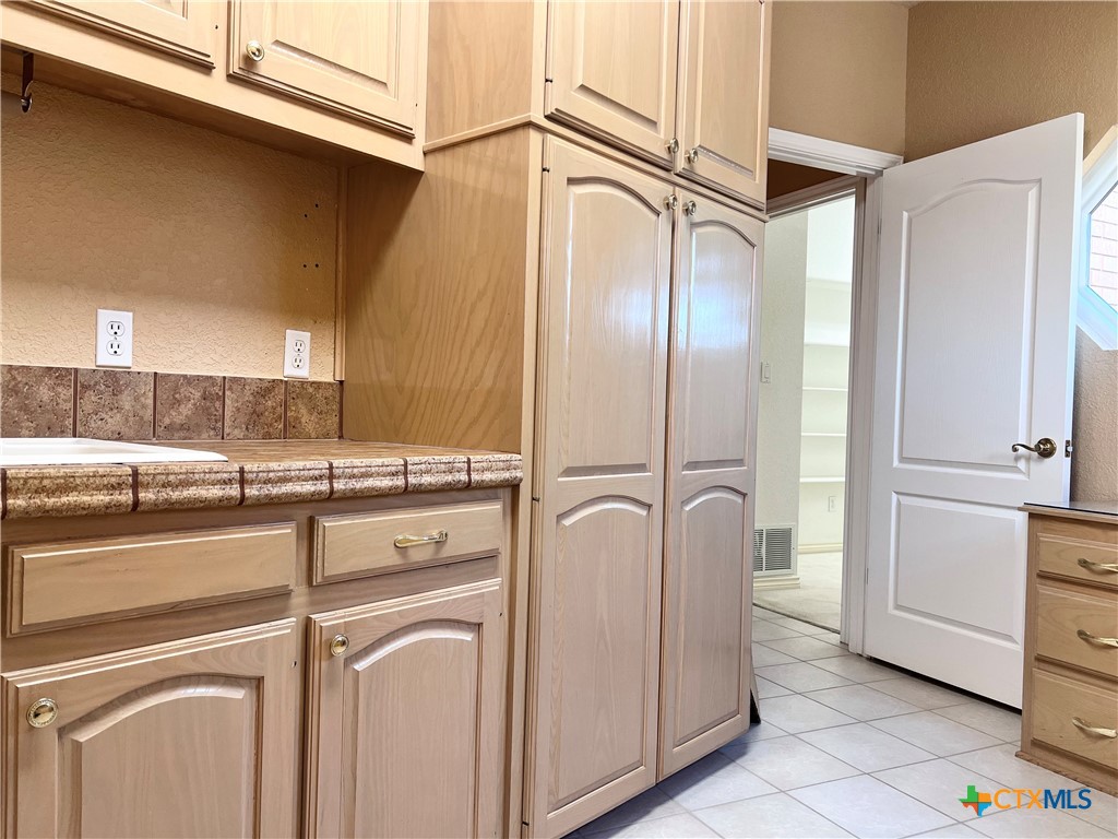 2102 Lakeview Loop Killeen, TX 76543 - Photo 9 of 22