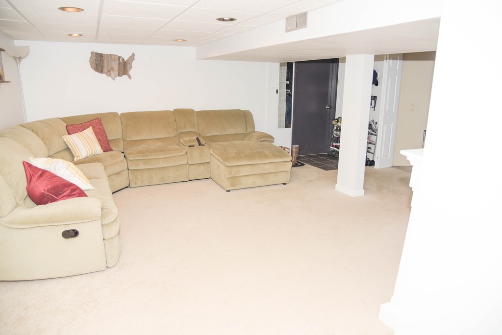 454 Gooseberry Road West Springfield, MA 01089 - Photo 17 of 25 Gallery Image 17