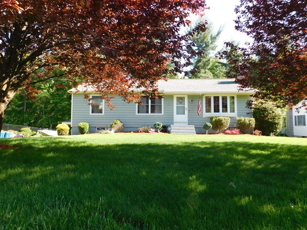 454 Gooseberry Road West Springfield, MA 01089 - Photo 3 of 25 Gallery Image 3