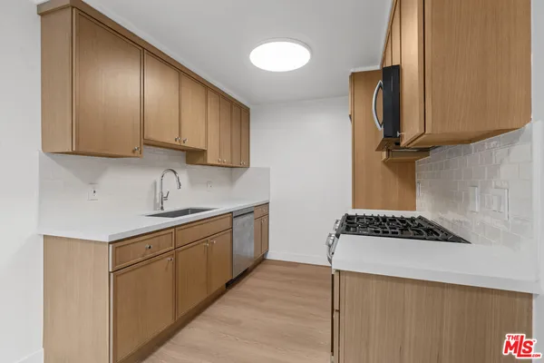 $4,400 | 4442 Kingswell Avenue, Unit 1, Los Angeles, CA 90027