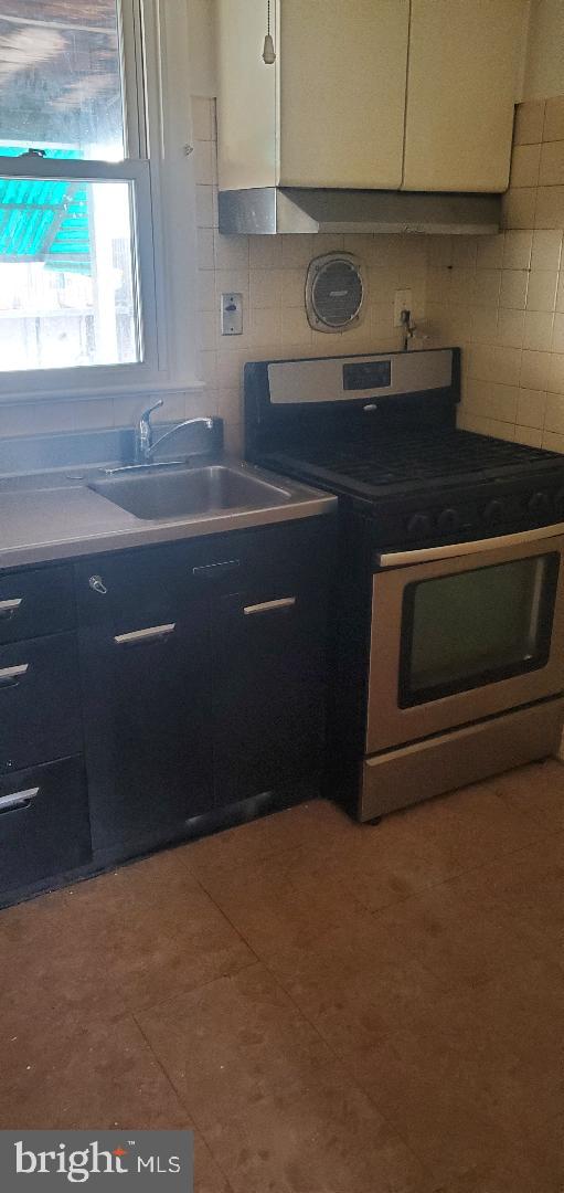 7105 Stockley Road Upper Darby, PA 19082 - Photo 3 of 8 Kitchen