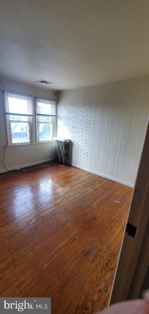 7105 Stockley Road Upper Darby, PA 19082 - Photo 4 of 8 Main bed