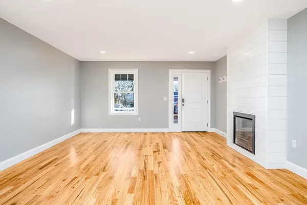 $2,750 | 29 Milton Street, Unit 1, Fitchburg, MA 01420