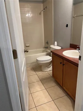 $3,000 | 20027 Heritage Point Drive, Tampa, FL 33647