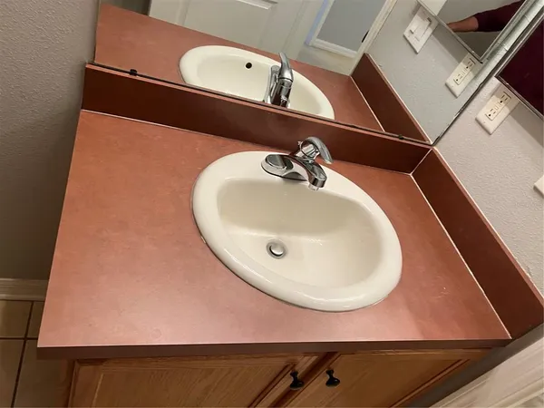 $3,000 | 20027 Heritage Point Drive, Tampa, FL 33647