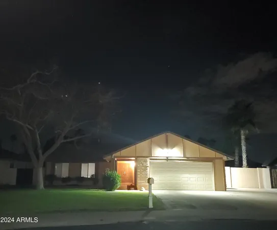 $2,800 | 14237 North 41st Drive, Phoenix, AZ 85053