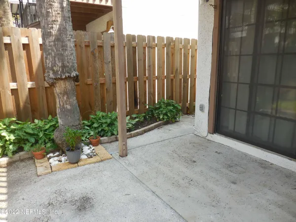 $2,400 | 2074 2nd Street South, Jacksonville Beach, FL 32250