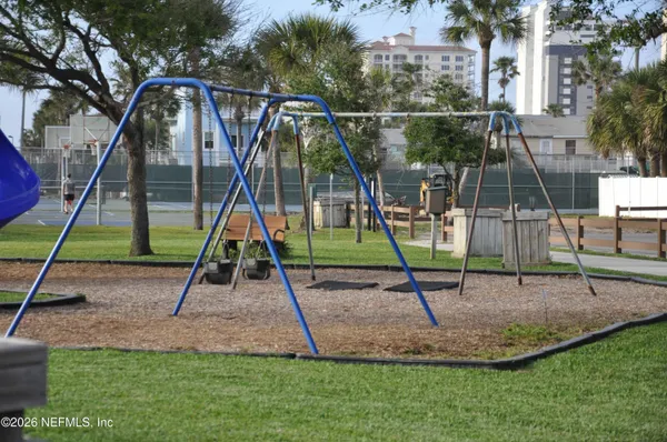 $2,400 | 2074 2nd Street South, Jacksonville Beach, FL 32250