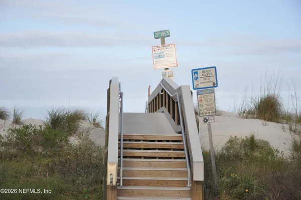 $2,400 | 2074 2nd Street South, Jacksonville Beach, FL 32250