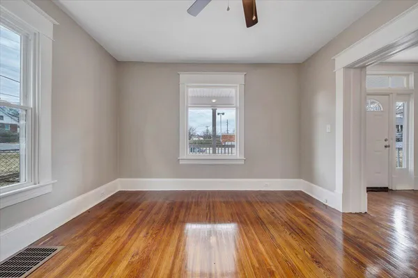 $253,000 | 909 Highland Avenue Southeast, Roanoke, VA 24013