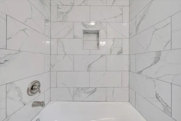 $253,000 | 909 Highland Avenue Southeast, Roanoke, VA 24013