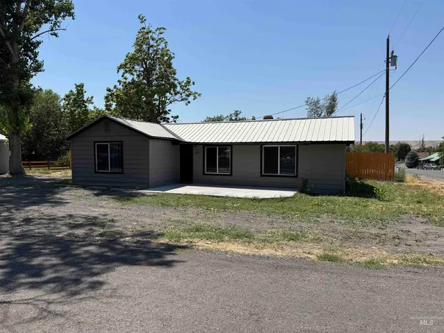 $210,000 | 180 South Saint East, Hagerman, ID 83332