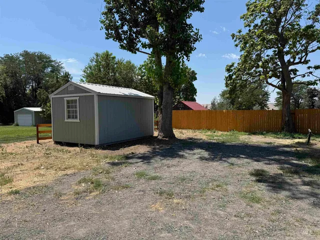 $210,000 | 180 South Saint East, Hagerman, ID 83332