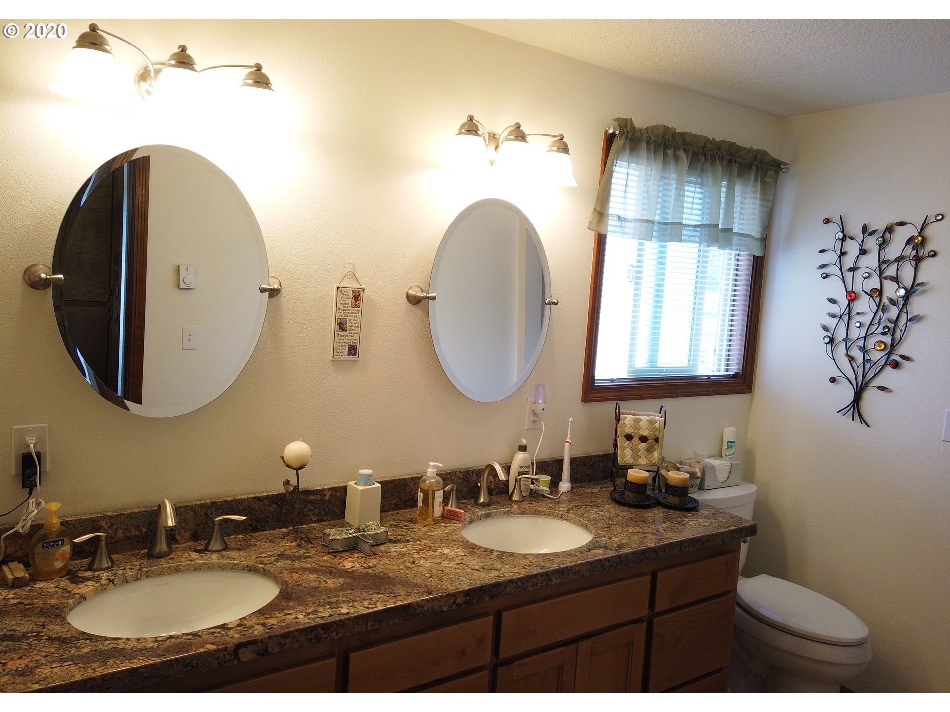 41636 Madrone Street Springfield, OR 97478 - Photo 14 of 24 Gallery Image 14