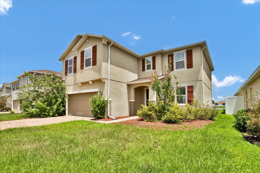 11544 Brighton Knoll Loop Riverview, FL 33579 - Photo 3 of 65