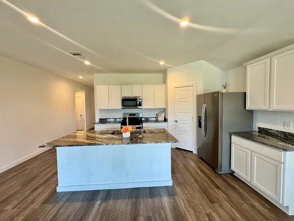 $2,350 | 1102 Rayburn Drive, Rosharon, TX 77583