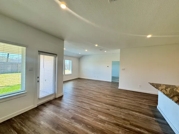 $2,350 | 1102 Rayburn Drive, Rosharon, TX 77583