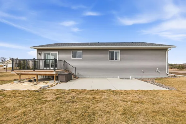 $374,900 | 630 Driftwood Avenue, Watkins, MN 55389