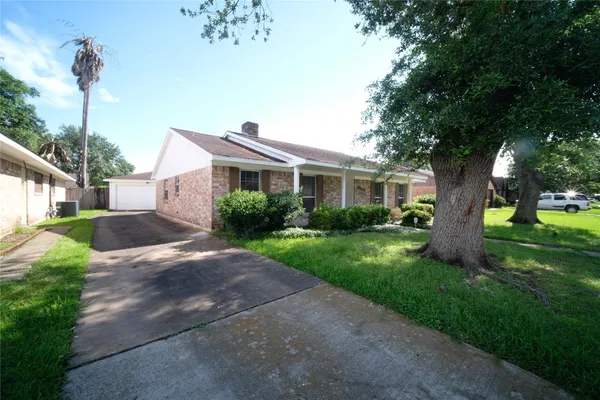 $350,000 | 12318 Bexley Drive, Houston, TX 77099