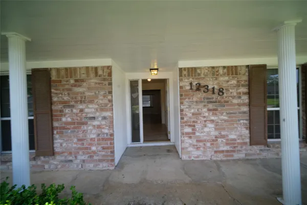 $350,000 | 12318 Bexley Drive, Houston, TX 77099