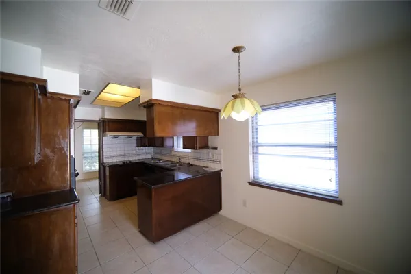 $350,000 | 12318 Bexley Drive, Houston, TX 77099