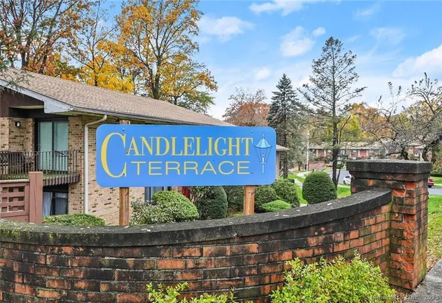 $1,900 | 107 Kennedy Drive, Unit 107, Bridgeport, CT 06606