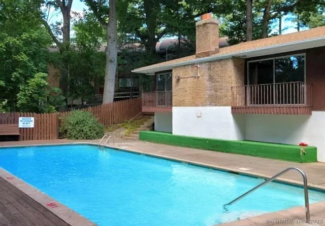 $1,900 | 107 Kennedy Drive, Unit 107, Bridgeport, CT 06606