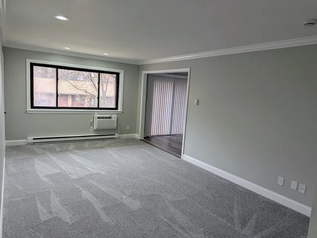 $1,900 | 107 Kennedy Drive, Unit 107, Bridgeport, CT 06606