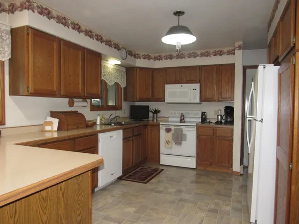 $295,000 | 405 8th Street Southeast, Fulda, MN 56131