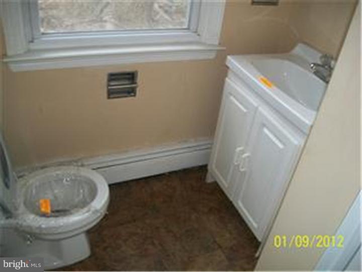 546 Netherwood Road Upper Darby, PA 19082 - Photo 7 of 7 Bathroom
