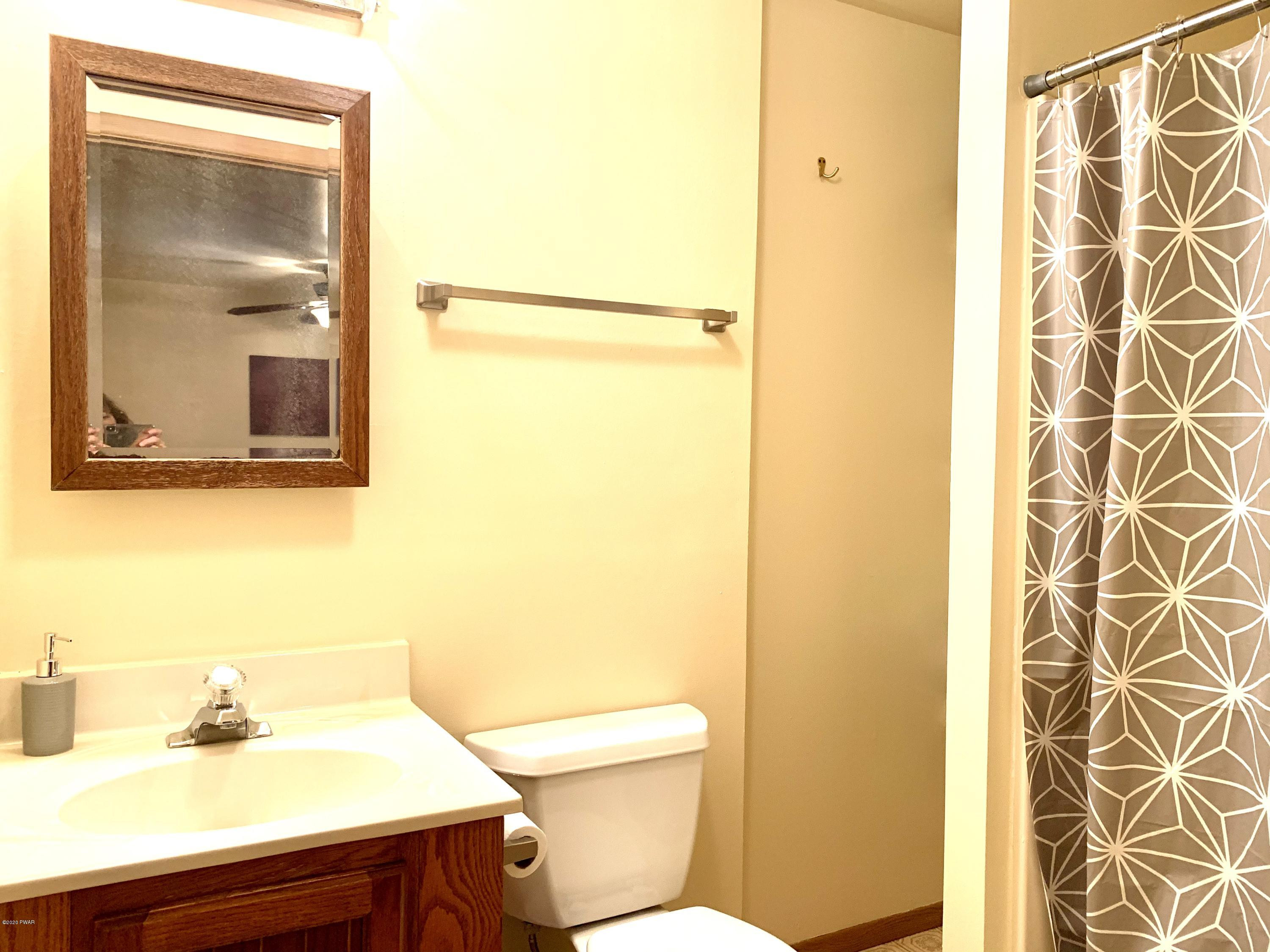 116 Beach Road Milford, PA 18337 - Photo 10 of 16 Master Bath