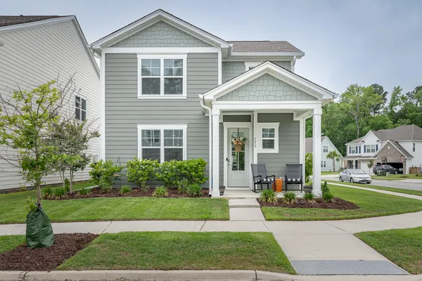 $2,300 | 153 Brant Drive, Summerville, SC 29483