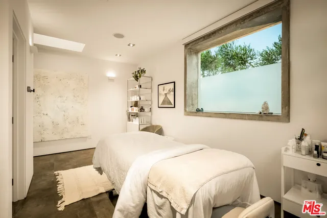 $9,600,000 | 1347 Palms Boulevard, Venice, CA 90291