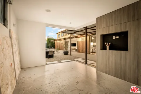 $9,600,000 | 1347 Palms Boulevard, Venice, CA 90291