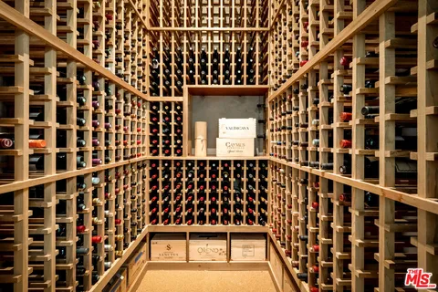 $9,600,000 | 1347 Palms Boulevard, Venice, CA 90291