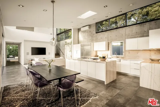 $9,600,000 | 1347 Palms Boulevard, Venice, CA 90291