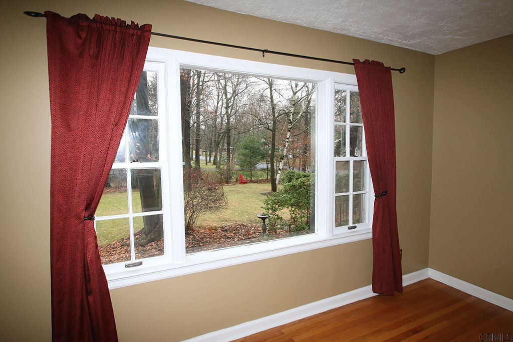 1901 Townsend Road Niskayuna, NY 12309 - Photo 8 of 25 Photo 8