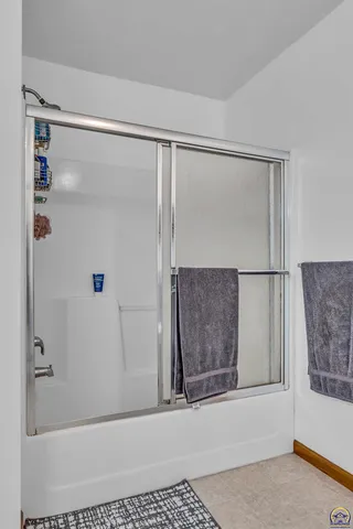 $258,950 | 630 Northwest Shorey Place, Topeka, KS 66608